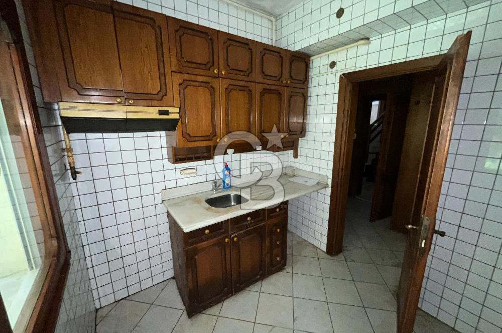 Acıbadem Caddesine 2.Bina Açık Otoparklı 1+1 Kiralık Daire