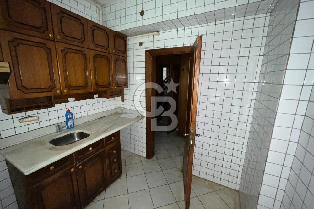 Acıbadem Caddesine 2.Bina Açık Otoparklı 1+1 Kiralık Daire