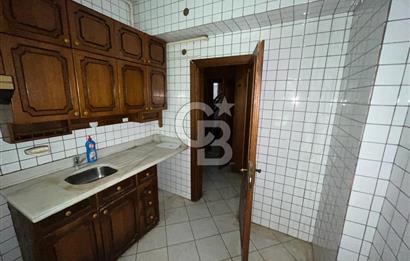 Acıbadem Caddesine 2.Bina Açık Otoparklı 1+1 Kiralık Daire