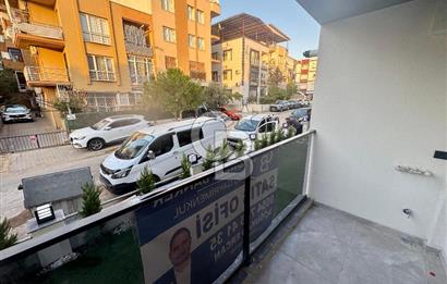 BORNOVA ATATÜRK MAH. YAVUZ CADDESİ 1+1 50M2 BÜYÜK TİP SIFIR DAİRe