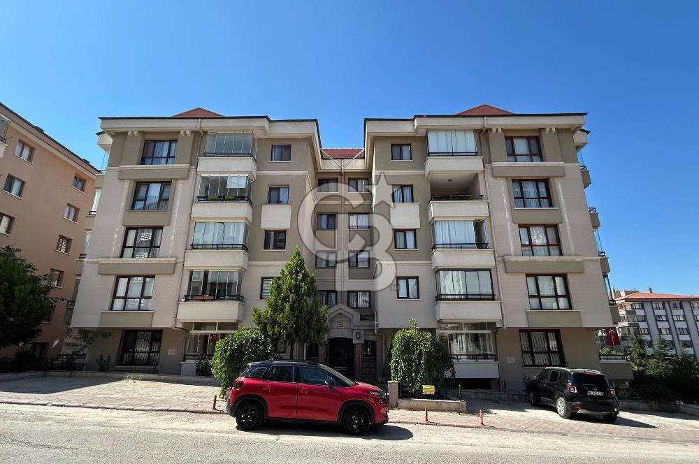 ÇANKAYA ÖVEÇLER MAH.KATTA YAPILI MASRAFSIZ 3+1 SATILIK DAİRE