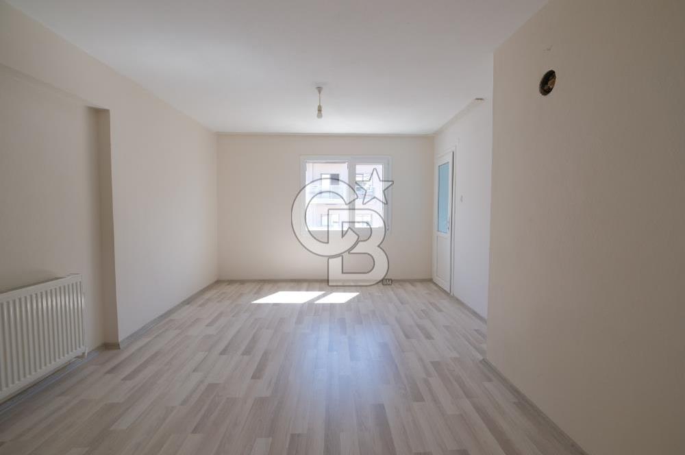 MENEMEN ULUKENTTE MERKEZİ KONUMDA KİRALIK 2+1 DAİRE