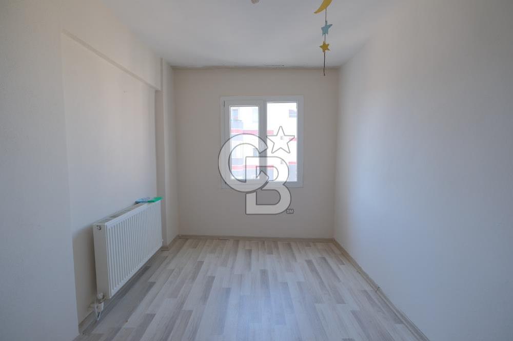 MENEMEN ULUKENTTE MERKEZİ KONUMDA KİRALIK 2+1 DAİRE