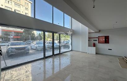 ÜZÜM CENTER'DA CADDE ÜSTÜ 130 M2 3 KATLI KİRALIK DÜKKAN