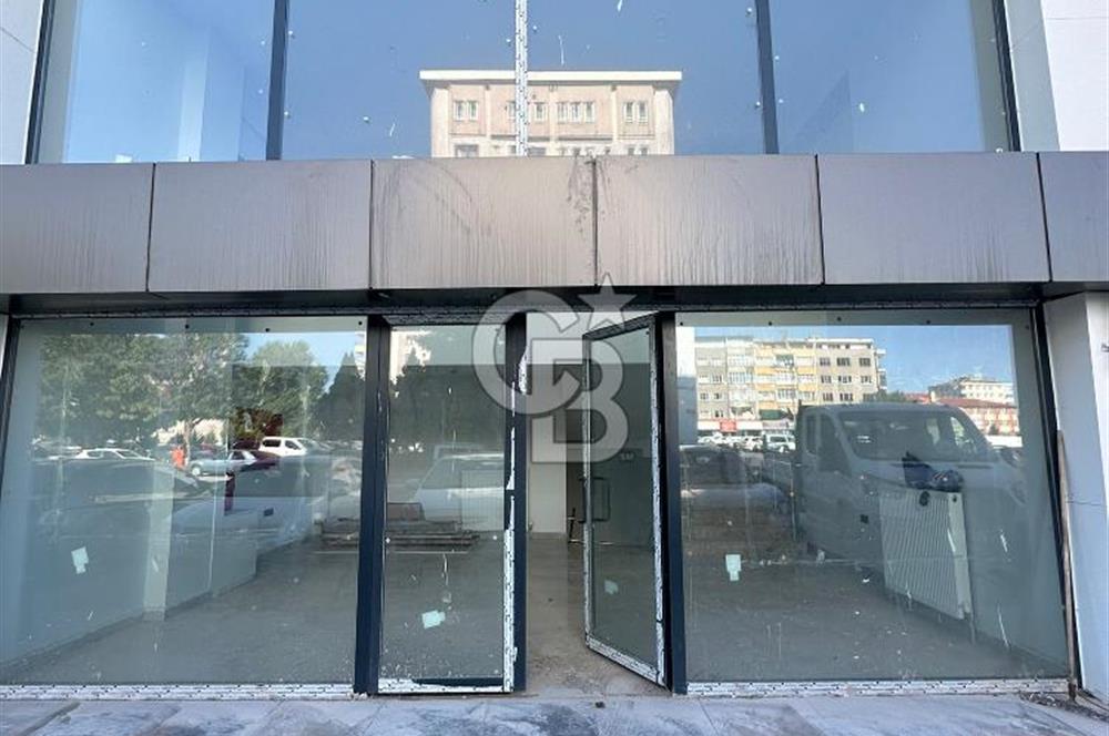 ÜZÜM CENTER'DA CADDE ÜSTÜ 130 M2 3 KATLI KİRALIK DÜKKAN