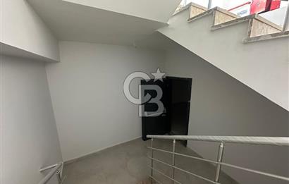 ÜZÜM CENTER'DA CADDE ÜSTÜ 130 M2 3 KATLI KİRALIK DÜKKAN
