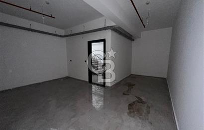 ÜZÜM CENTER'DA CADDE ÜSTÜ 130 M2 3 KATLI KİRALIK DÜKKAN