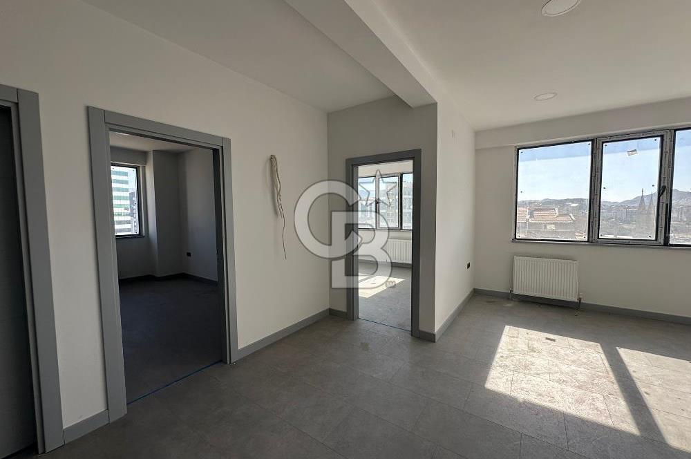 ÜZÜM CENTER'DA İÇİ YAPILI 2+1 120M2 KİRALIK SIFIR OFİS