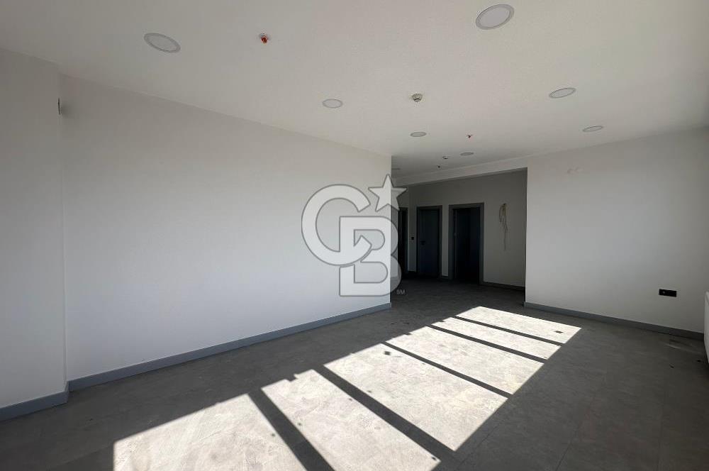 ÜZÜM CENTER'DA İÇİ YAPILI 2+1 120M2 KİRALIK SIFIR OFİS