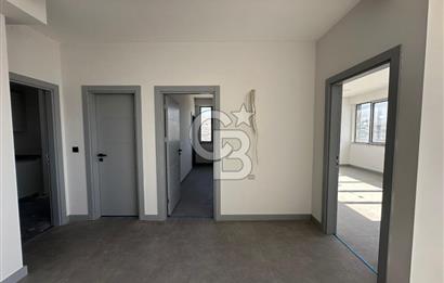 ÜZÜM CENTER'DA İÇİ YAPILI 2+1 120M2 KİRALIK SIFIR OFİS
