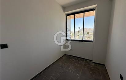 ÜZÜM CENTER'DA İÇİ YAPILI 2+1 120M2 KİRALIK SIFIR OFİS