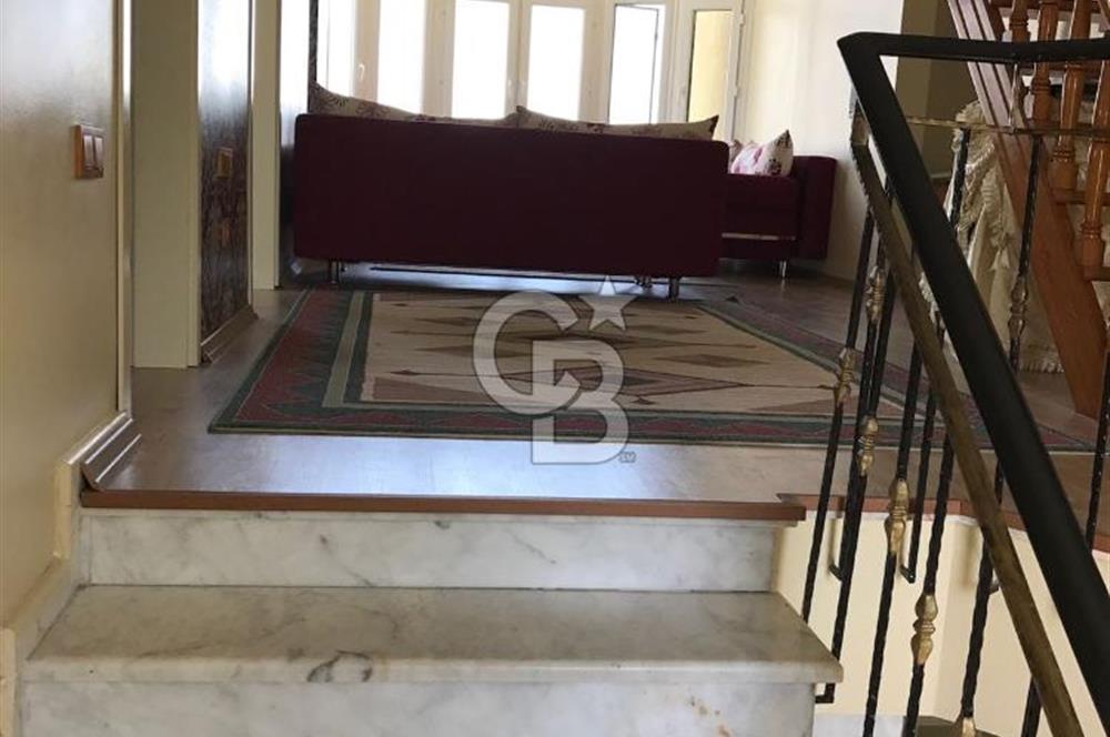 ANADOLU FENERİ'NDE BOĞAZ MANZARALI 3 KATLI MÜSTAKİL VİLLA 