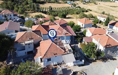 Karaburun Mordoğan Çatalkaya'da Kargir Ev ve Arsası