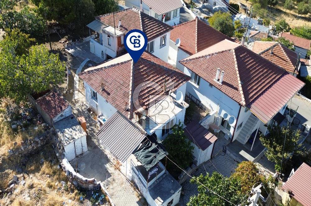 Karaburun Mordoğan Çatalkaya'da Kargir Ev ve Arsası