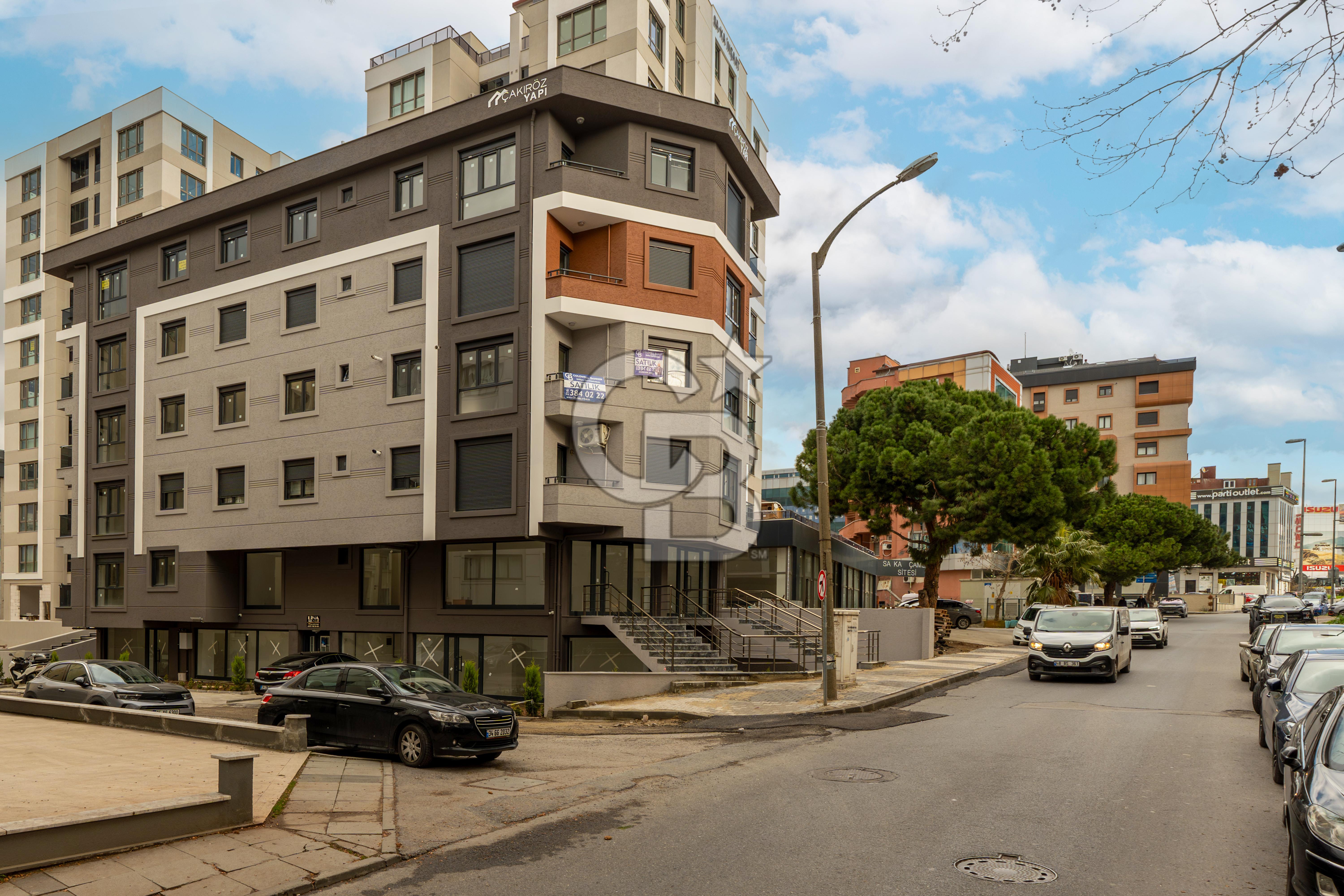 Maltepe Feyzullah Cad Metroya Yakın Ara Kat Sıfır 2+1 Daire!