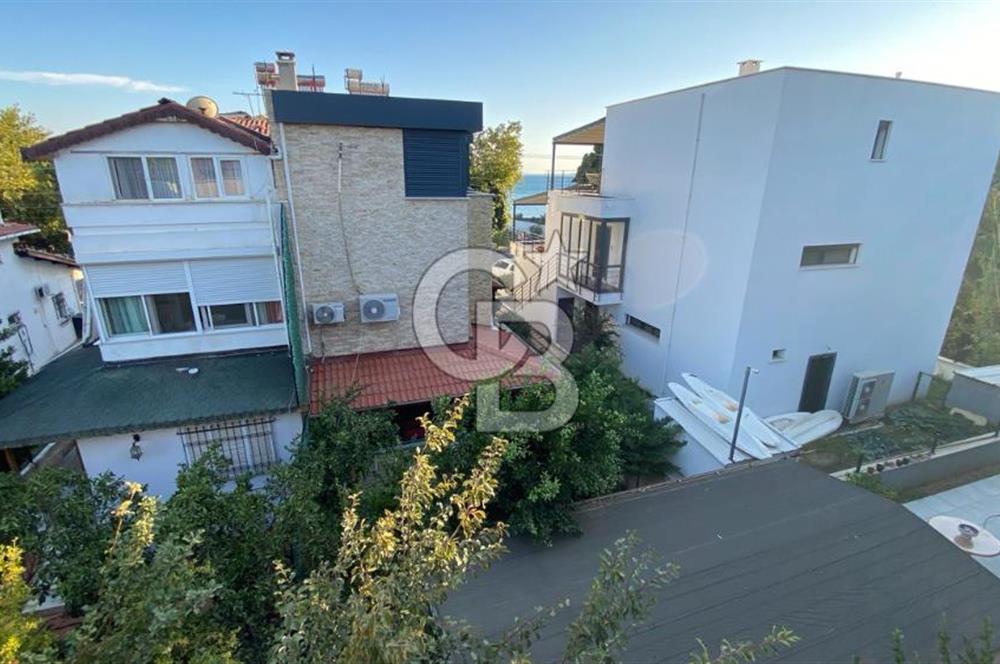AKÇAY YENİ MAHALLEDE DENİZE 50 M SATILIK 4+1 TRİPLEX