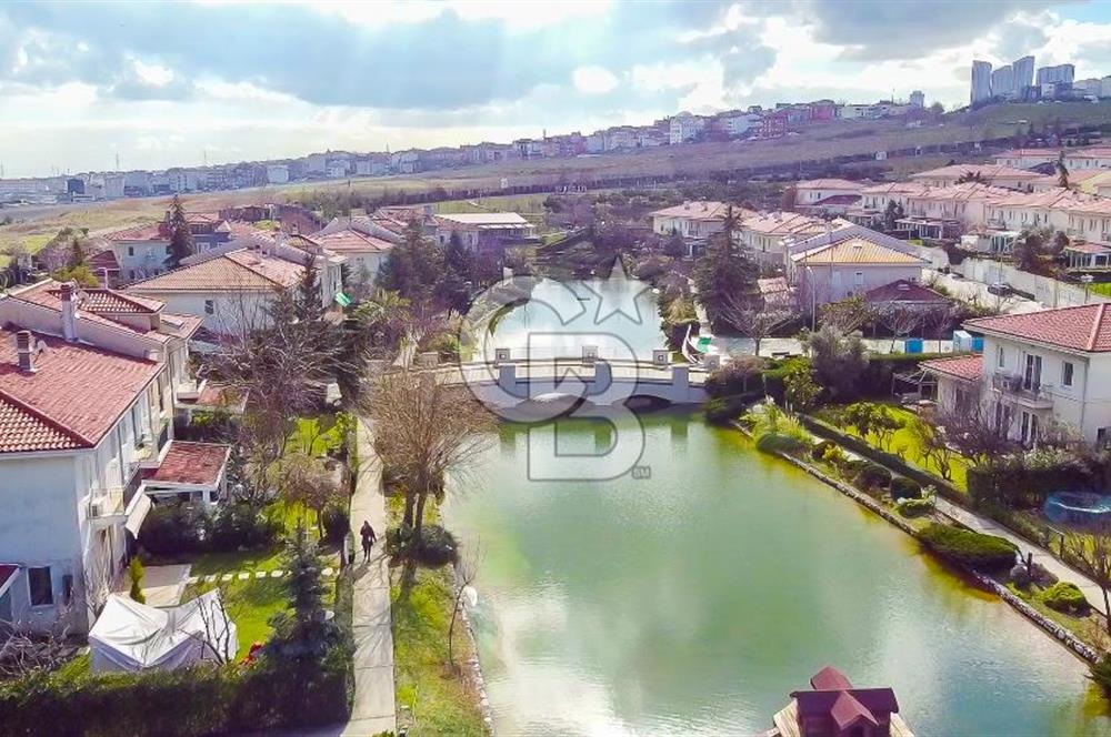 Ardıçlı Göl Evleri Satılık 4+1 Tripleks Villa