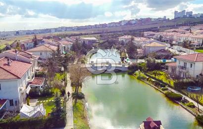 Ardıçlı Göl Evleri Satılık 4+1 Tripleks Villa