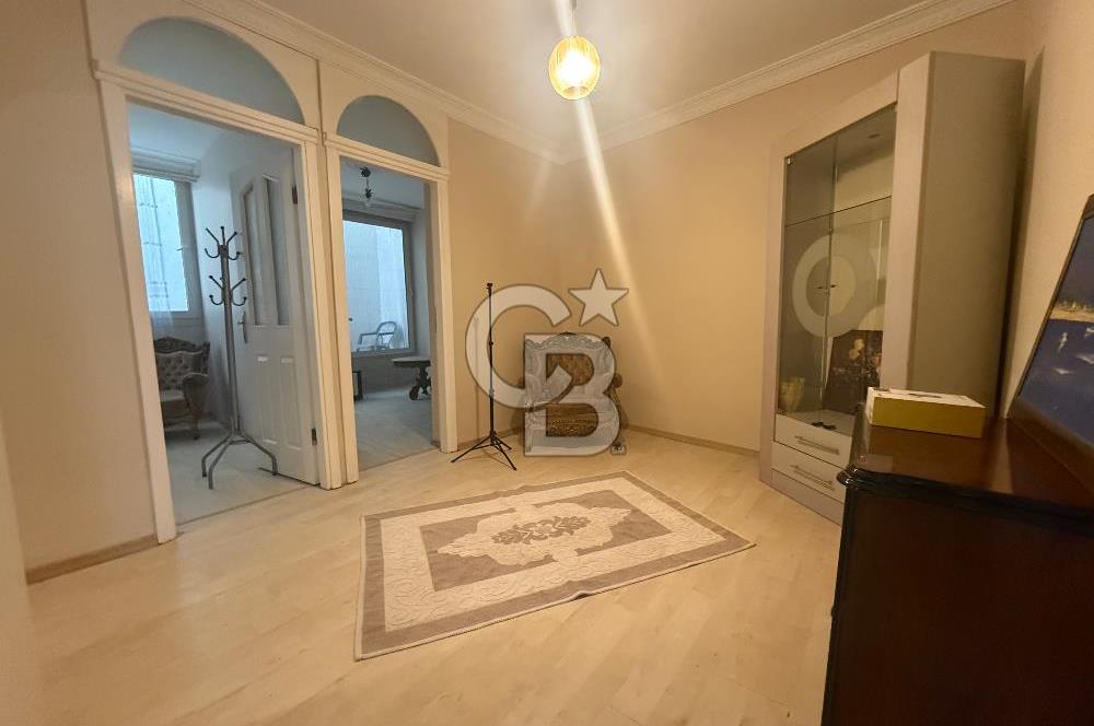 Göztepe’de Merkezi Konumda Aydınlık 3+1 Eşyalı Daire!