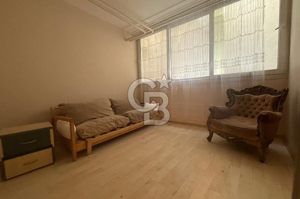 Göztepe’de Merkezi Konumda Aydınlık 3+1 Eşyalı Daire!