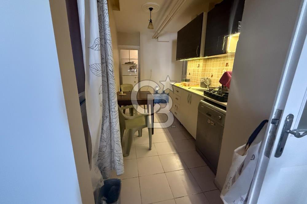 Göztepe’de Merkezi Konumda Aydınlık 3+1 Eşyalı Daire!