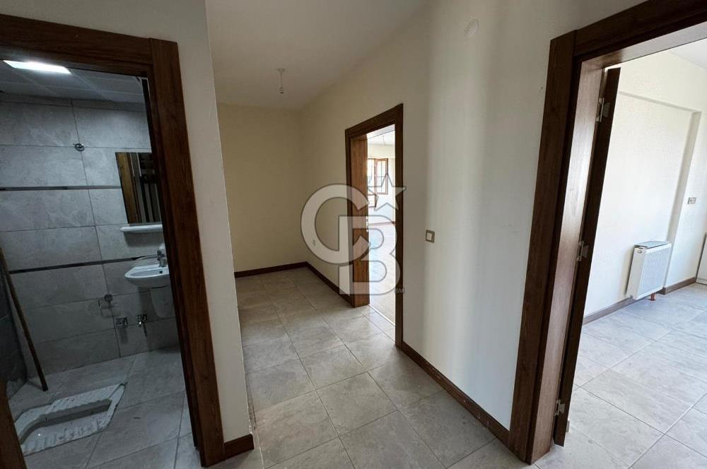 KIŞBAHÇELİ GENİŞ BALKON VE SALONLU/SIFIR LÜKS 2+1 KİRALIK DAİRE