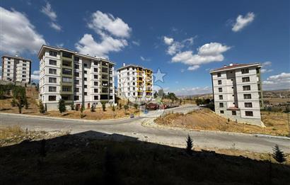 KIŞBAHÇELİ GENİŞ BALKON VE SALONLU/SIFIR LÜKS 2+1 KİRALIK DAİRE