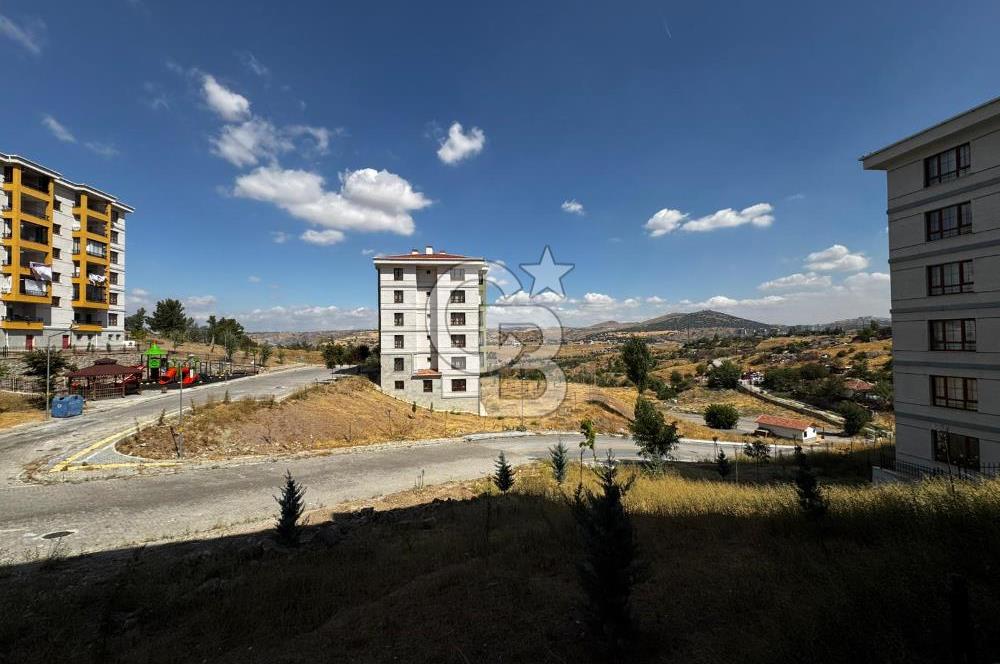 KIŞBAHÇELİ GENİŞ BALKON VE SALONLU/SIFIR LÜKS 2+1 KİRALIK DAİRE