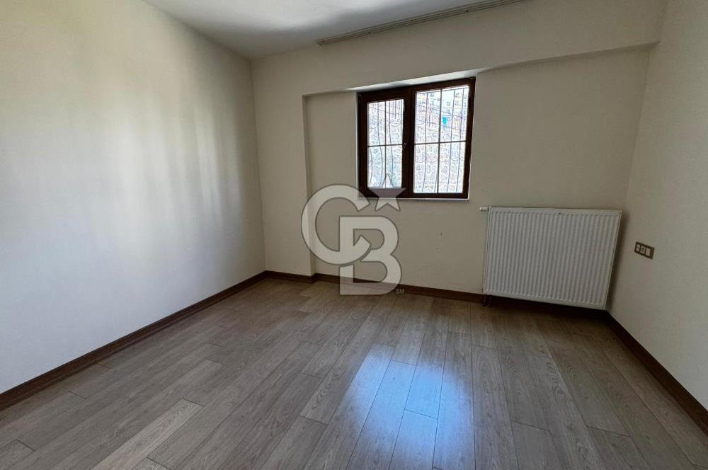 KIŞBAHÇELİ GENİŞ BALKON VE SALONLU/SIFIR LÜKS 2+1 KİRALIK DAİRE