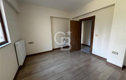 KIŞBAHÇELİ GENİŞ BALKON VE SALONLU/SIFIR LÜKS 2+1 KİRALIK DAİRE