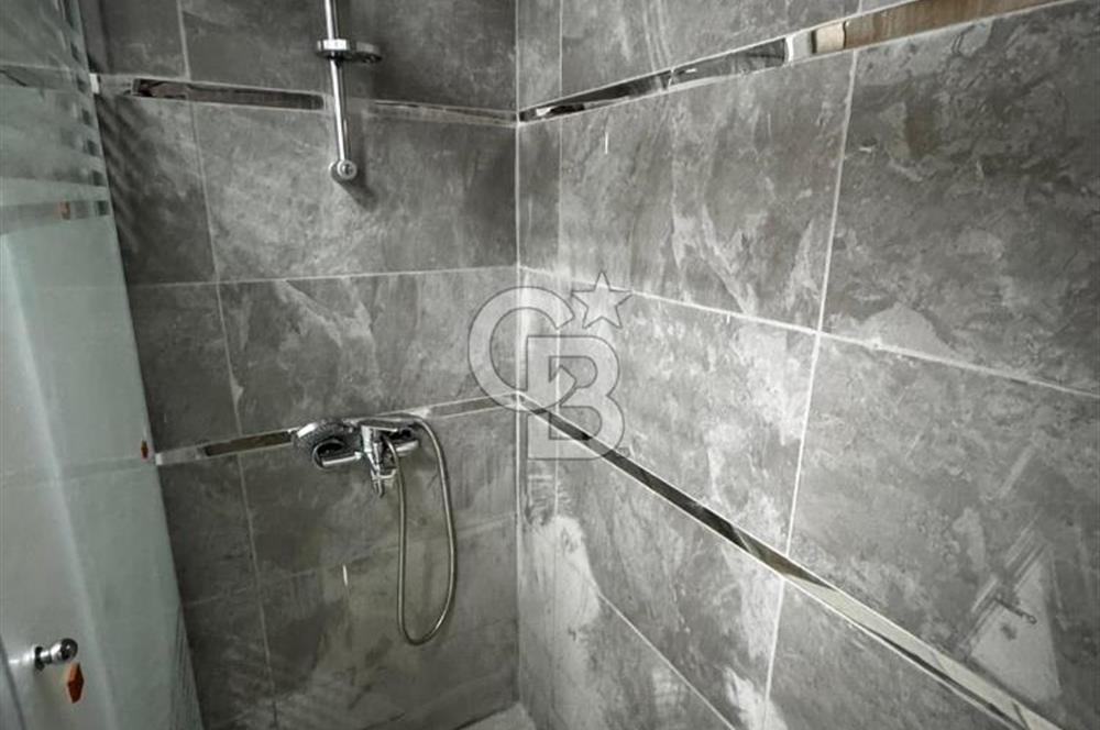 KIŞBAHÇELİ GENİŞ BALKON VE SALONLU/SIFIR LÜKS 2+1 KİRALIK DAİRE