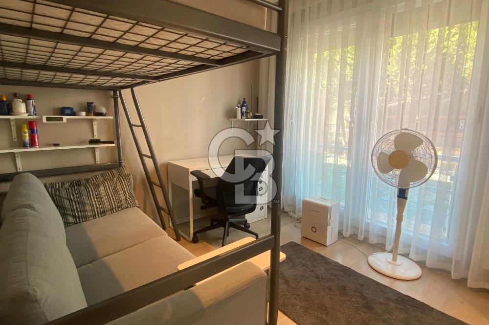 Sığacık Merkez'de 2+1 Bahçe Kullanımlı Villa Tadında Daire