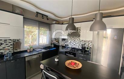 Sığacık Merkez'de 2+1 Bahçe Kullanımlı Villa Tadında Daire