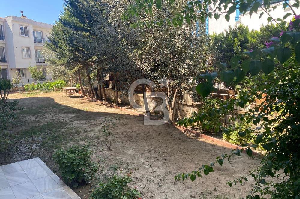 Sığacık Merkez'de 2+1 Bahçe Kullanımlı Villa Tadında Daire