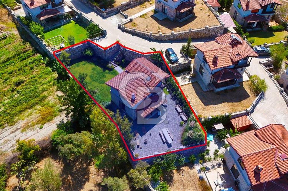Ula Çıtlık’ta Gökova Manzaralı Satılık Müstakil Villa