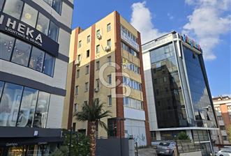 TABELA DEĞERİ ÇOK YÜKSEK E-5 CEPHELİ SATILIK OFİS KATI