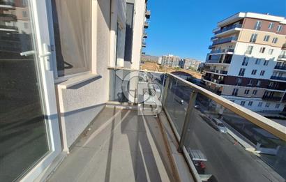 ÇANAKKALE İSMETPAŞA'DA SİTE İÇERİSİNDE KİRALIK 1+1 DAİRE