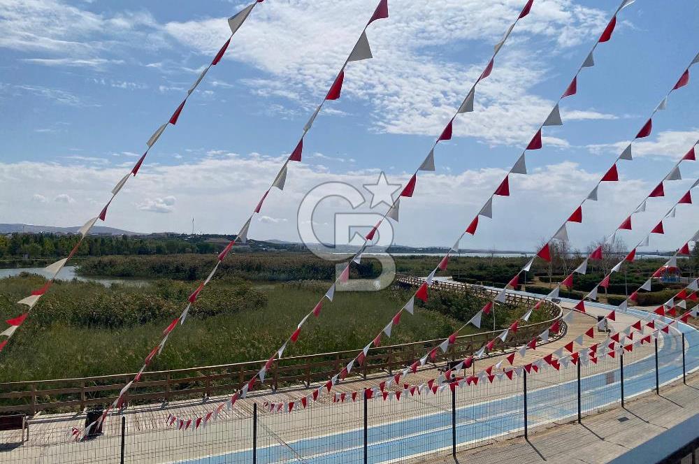 CB VİZYON DAN KARŞIYAKA ÇAĞ LİFE SİTESİNDE SIFIR SATILIK GÖL MANZARALI DAİRE