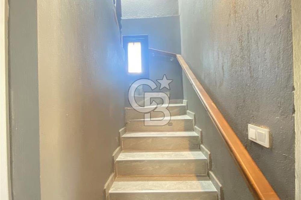 ZEYTİNLİKUYU KIYIKIŞLACIK DENİZE SIFIR 4+2 SATILIK MÜSTAKİL TAŞ VİLLA