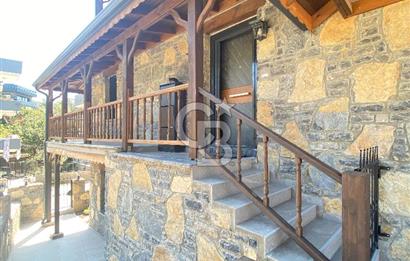 ZEYTİNLİKUYU KIYIKIŞLACIK DENİZE SIFIR 4+2 SATILIK MÜSTAKİL TAŞ VİLLA