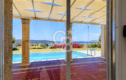 ÇEŞME JARDIN EDEN SİTESİNDE SATILIK 3+1 HAVUZLU LÜKS VİLLA