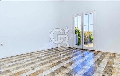 ÇEŞME JARDIN EDEN SİTESİNDE SATILIK 3+1 HAVUZLU LÜKS VİLLA
