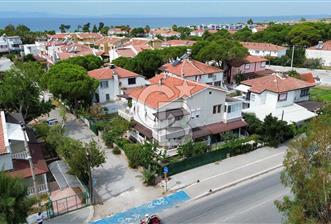 DİKİLİ CUMHURİYET MAHALLESİNDE SATILIK 3+1 VİLLA