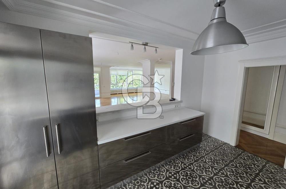 İRAN CADDESİNDE MANZARALI FULL YAPILI 225 m² 4+1 daire