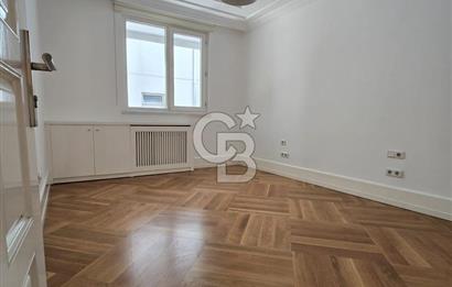 İRAN CADDESİNDE MANZARALI FULL YAPILI 225 m² 4+1 daire