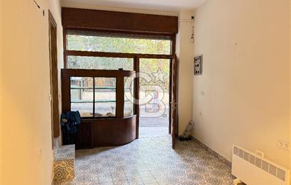 KADIKÖY FENERYOLU CADDESİNDE SATILIK BİNA
