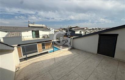 GAZİEMİR KAHVERENGİ SİTESİNDE 4+1 TRİPLEX VİLLA