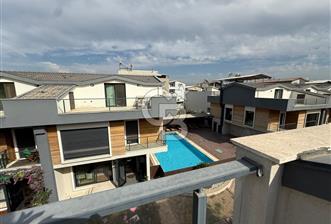 GAZİEMİR KAHVERENGİ SİTESİNDE 4+1 TRİPLEX VİLLA