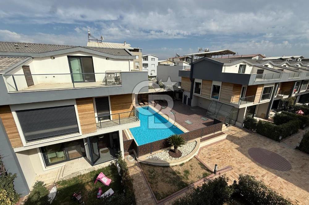 GAZİEMİR KAHVERENGİ SİTESİNDE 4+1 TRİPLEX VİLLA