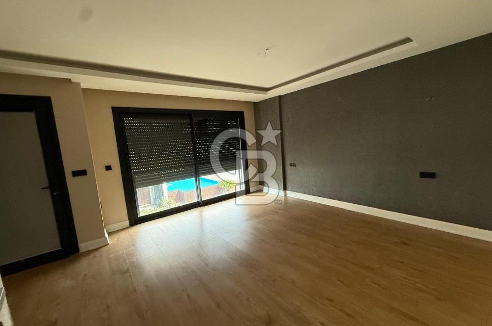 GAZİEMİR KAHVERENGİ SİTESİNDE 4+1 TRİPLEX VİLLA